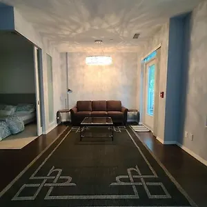  Appartement Luxury Lakefront Condo+free Parking+pool+gym+patio