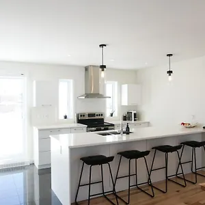 https://le-citadin-maison-neuve-moderne-ensoleille.hotelsquebeccity.net