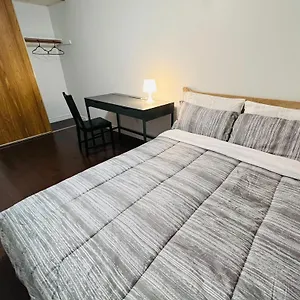 Homestay Comfyroom, Toronto